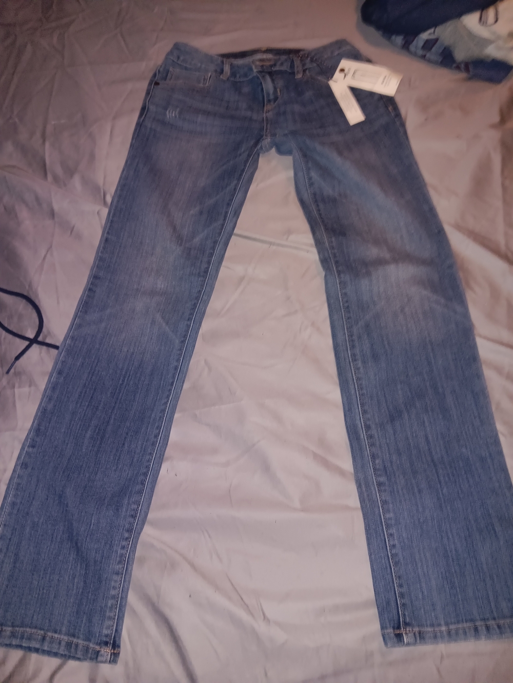 Simply Vera Wang Mid-Rise Capri Jeans — Classic Medium Wash